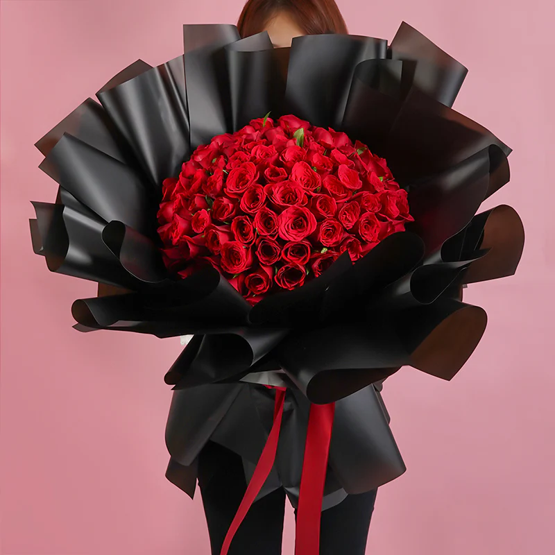 52 Red Roses Midnight Edition