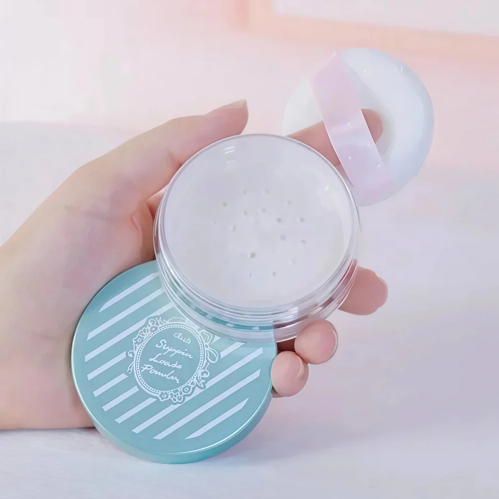 CLUB Suppin Loose Powder White Floral Bouquet