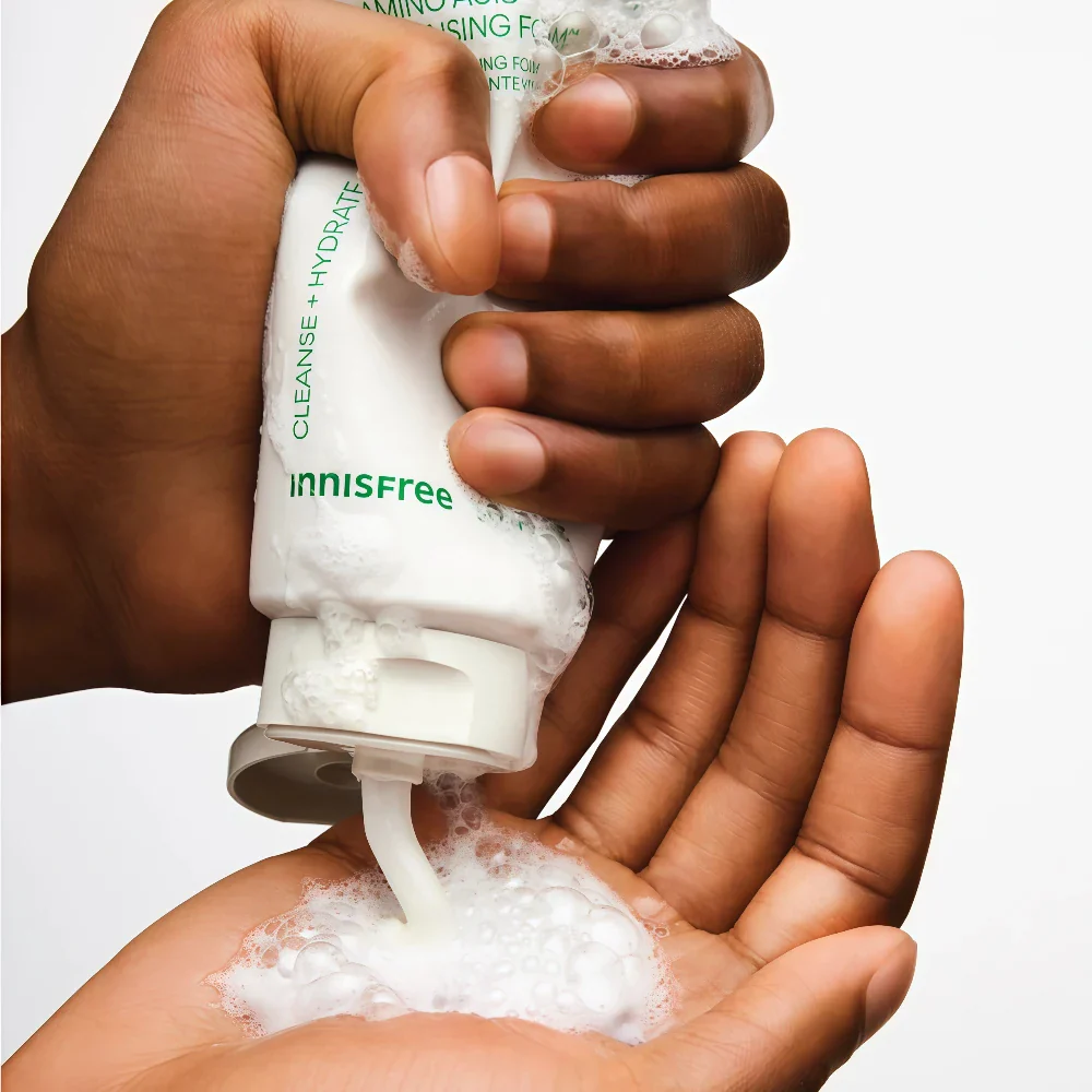 INNISFREE Green Tea Amino Hydrating Cleansing Foam 150g