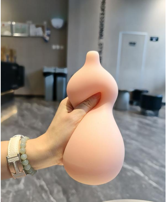 🥒 Gourd Shaped Stress Relief Toy – Soft Squeeze Toy for Anxiety & Relaxation