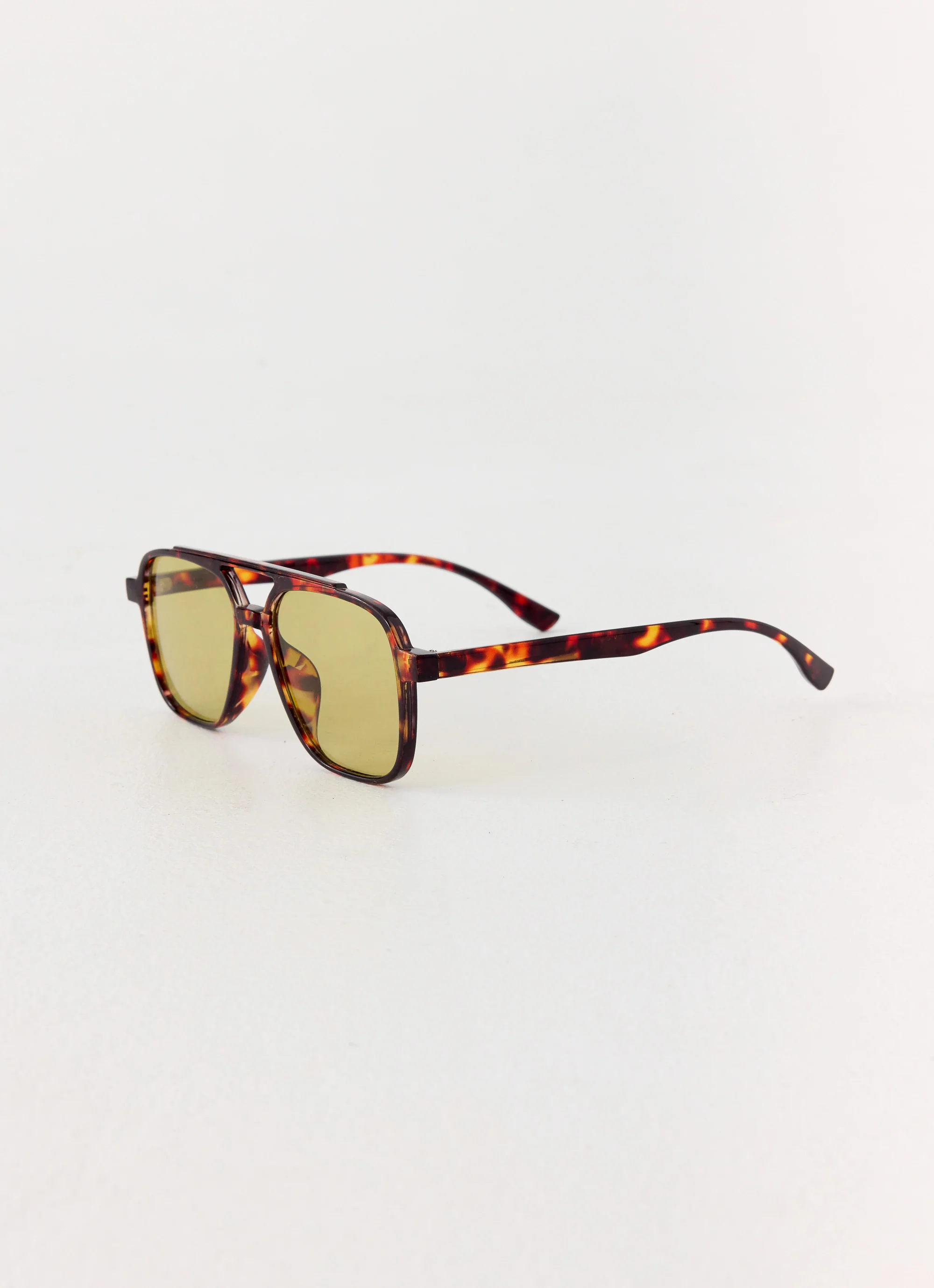 Shady Lady Sunglasses - Tort