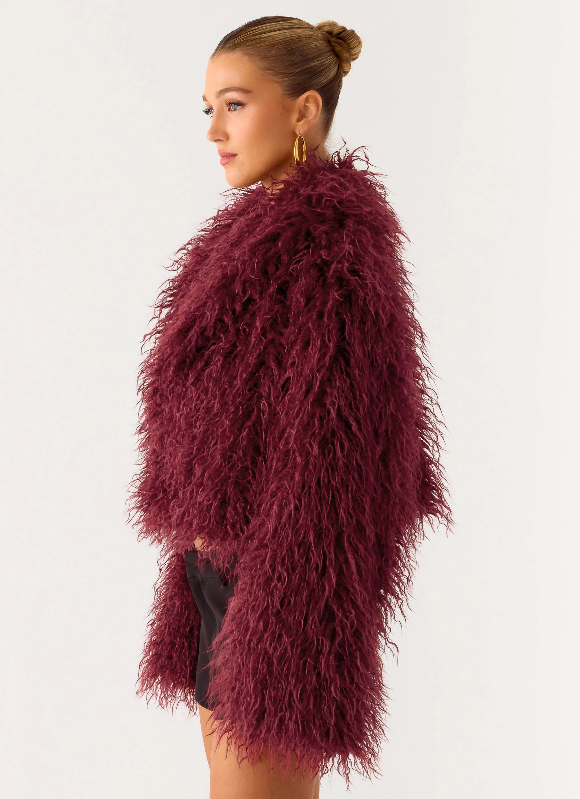 Virginia Cropped Faux Fur Jacket - Maroon