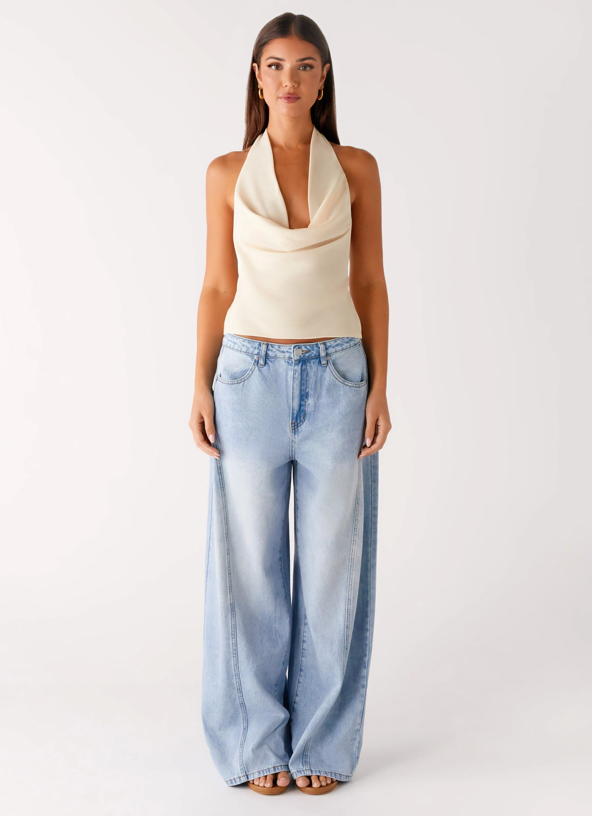 Timeless Wide Leg Jeans - Bleached Blue