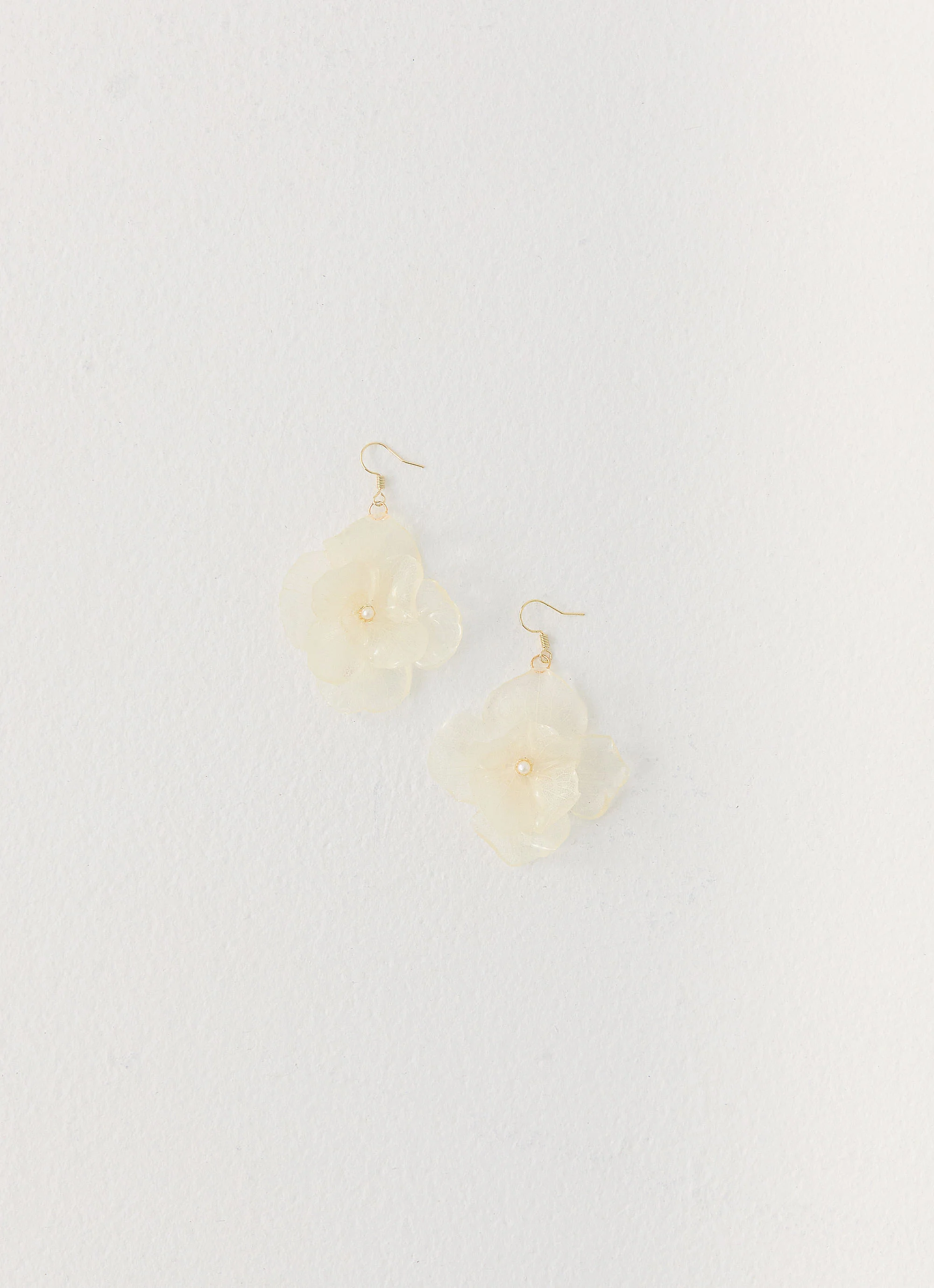 Onda Rosa Earrings - Ivory