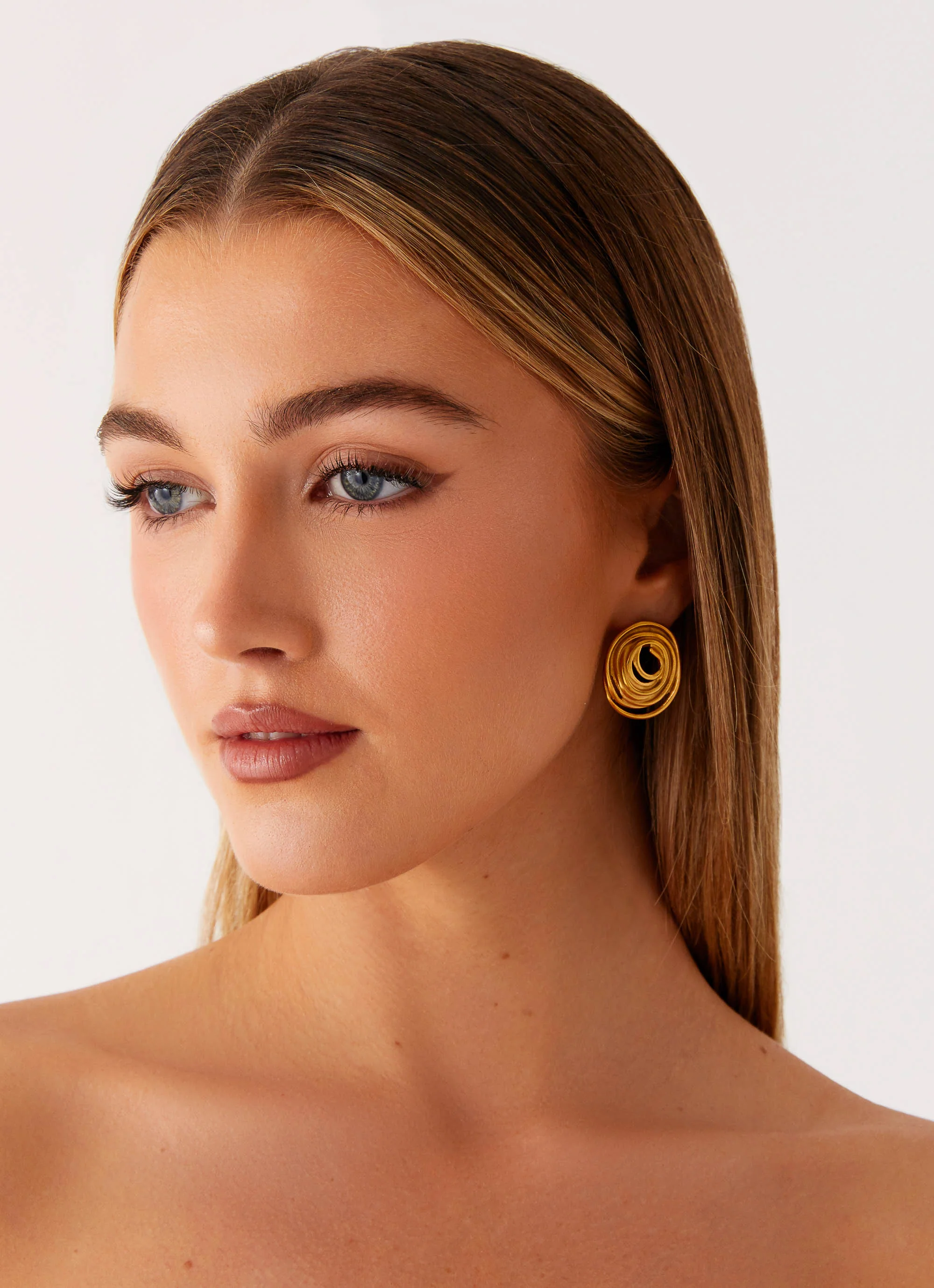 Gracious Earrings - Gold