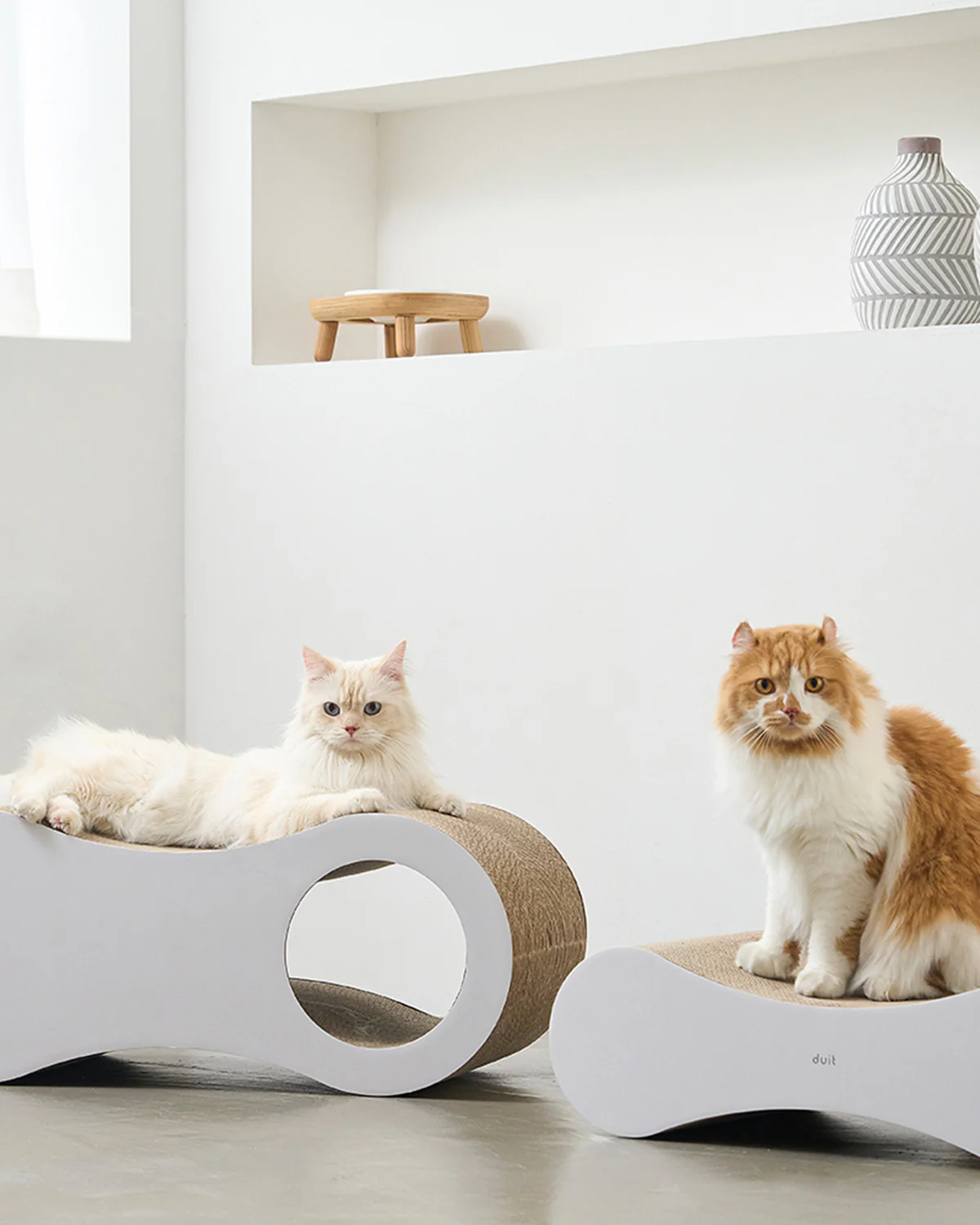 PEANUT CAT SCRATCHER BOARD