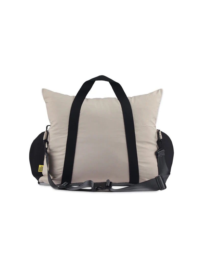 VOYAGE CAR COMFORT SEAT . MILKY BLACK