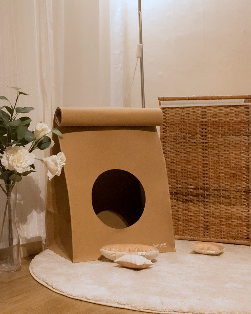 HIDE & SEEK BAG . CAMEL