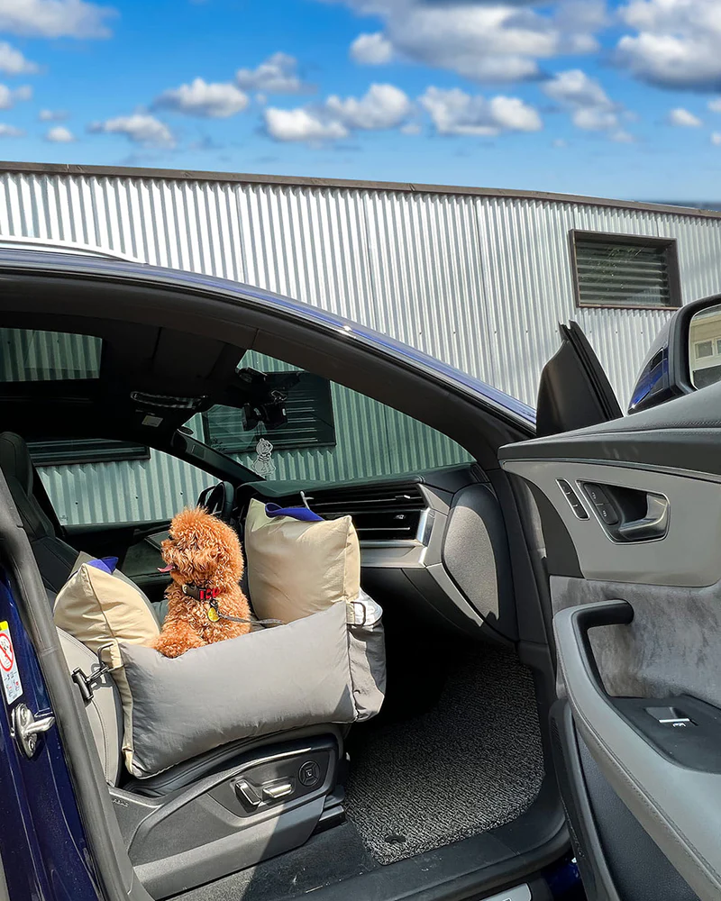 VOYAGE CAR COMFORT SEAT . INDIGO WOODS