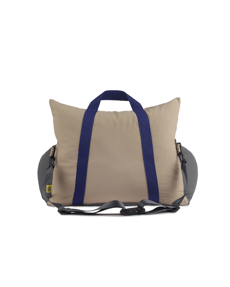 VOYAGE CAR COMFORT SEAT . INDIGO WOODS