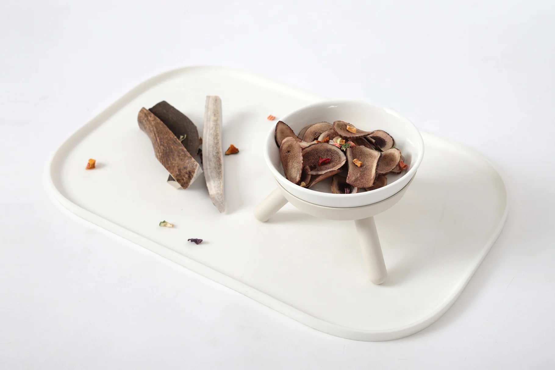 Oreo Elevated Pet Feeder Table . White . Short