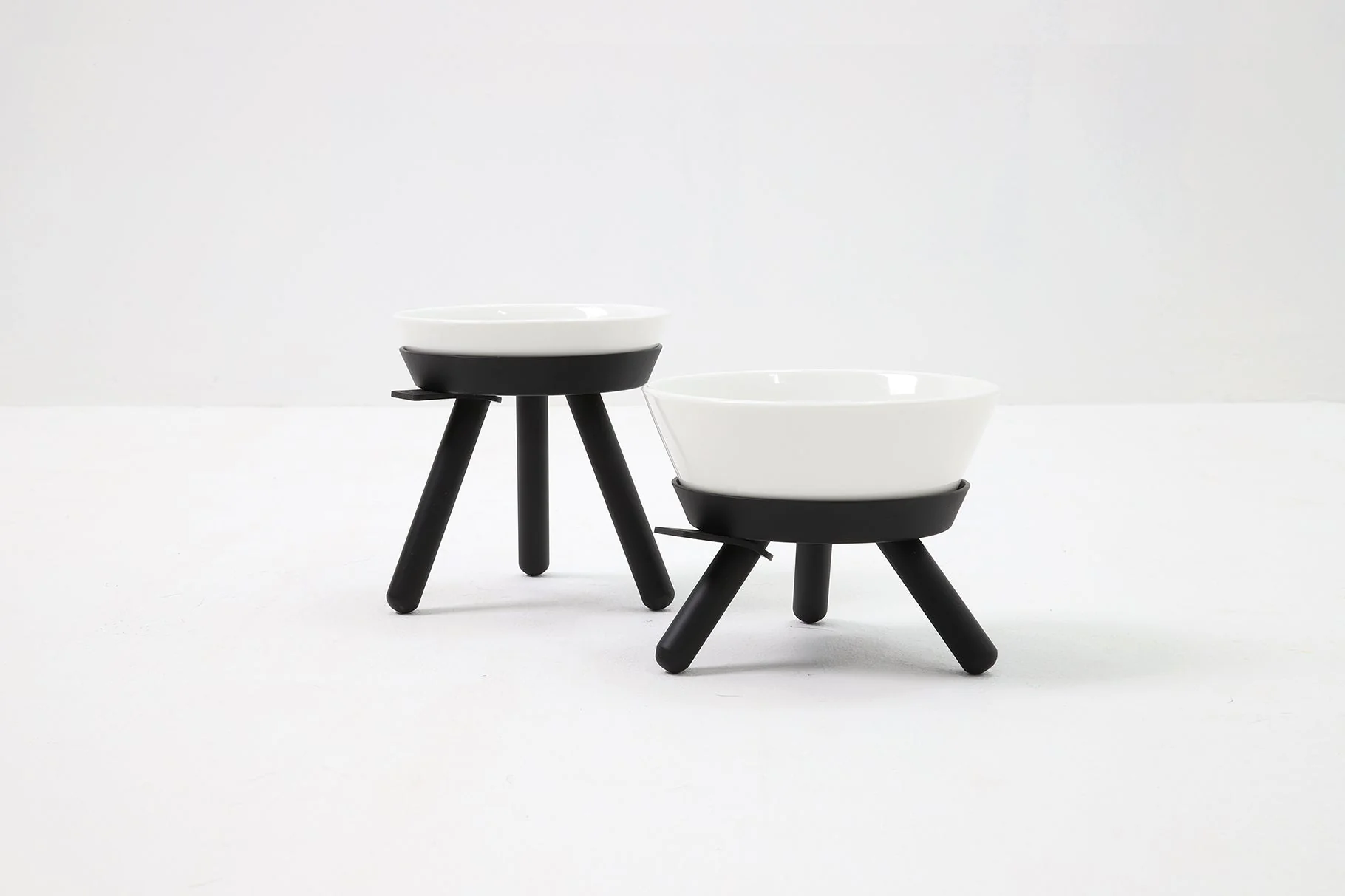 SAMPLE Oreo Table . Black & White . Tall
