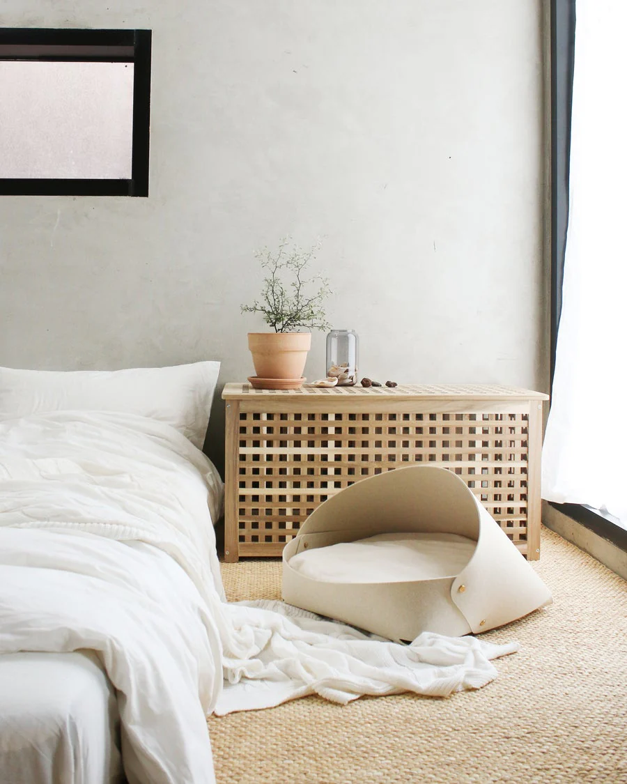 SAMPLE Marron Bed . Oatmeal