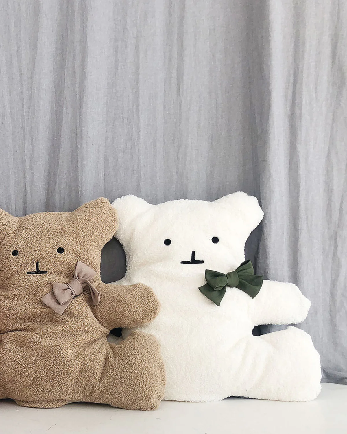 BEAR CUSHION . BROWN