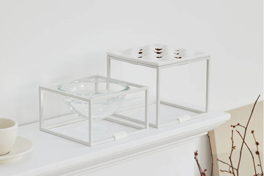 Moonlight Elevated Pet Glass Table. White. Short