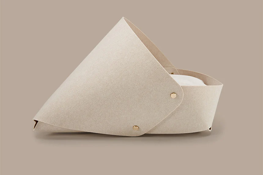 Marron Bed . Oatmeal