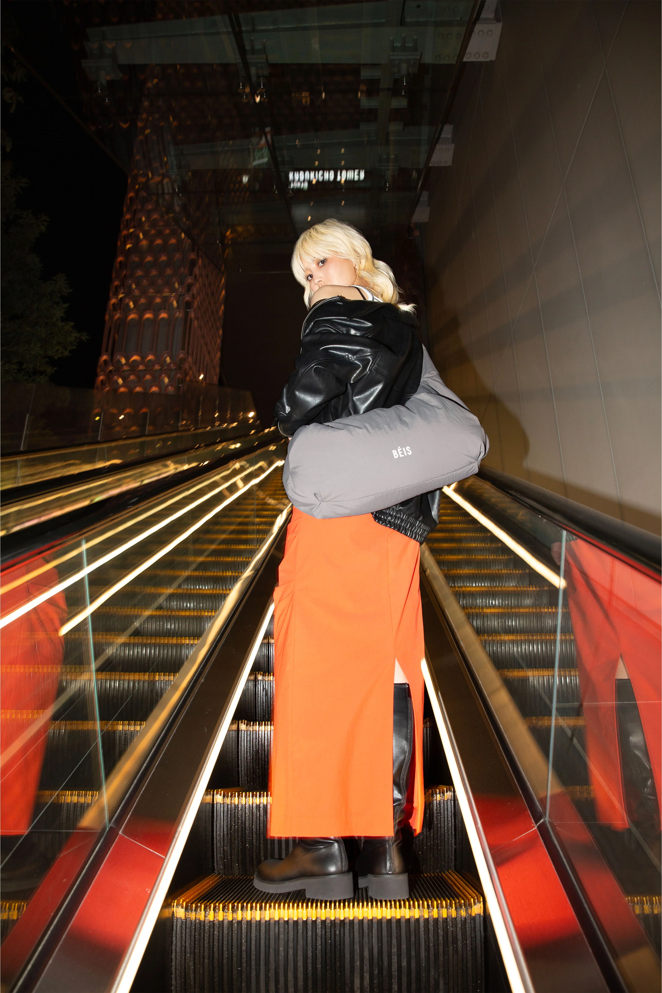 The Oversized Crescent Catchall in Charcoal