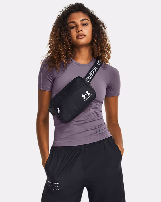 UA Essential Waist Bag Crossbody