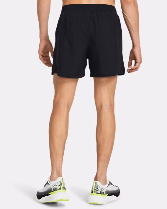 UA Launch Men's 13 cm Shorts