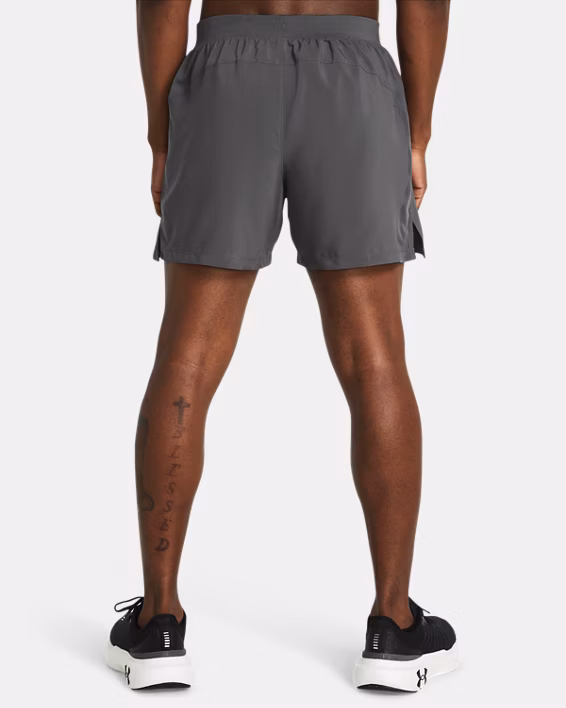 UA Launch Men's 13 cm Shorts
