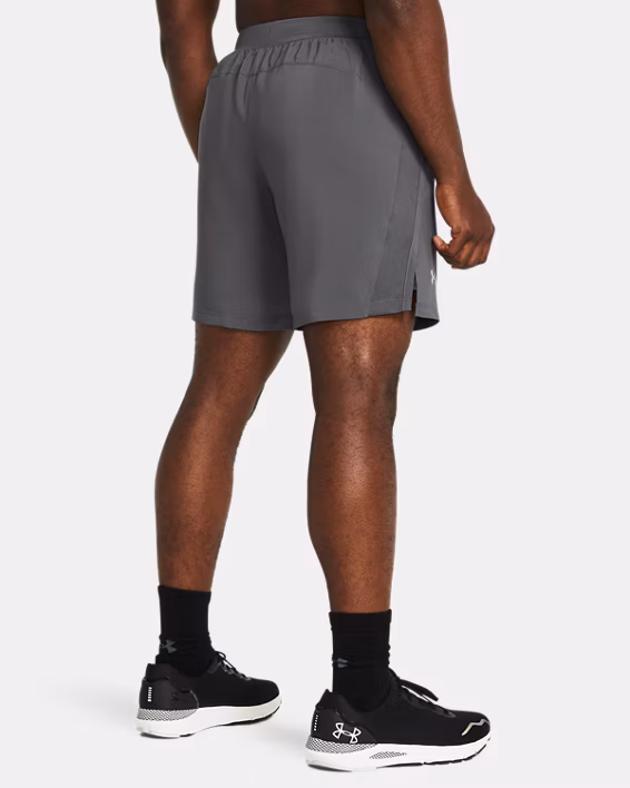 UA Launch Men's 18 cm Shorts