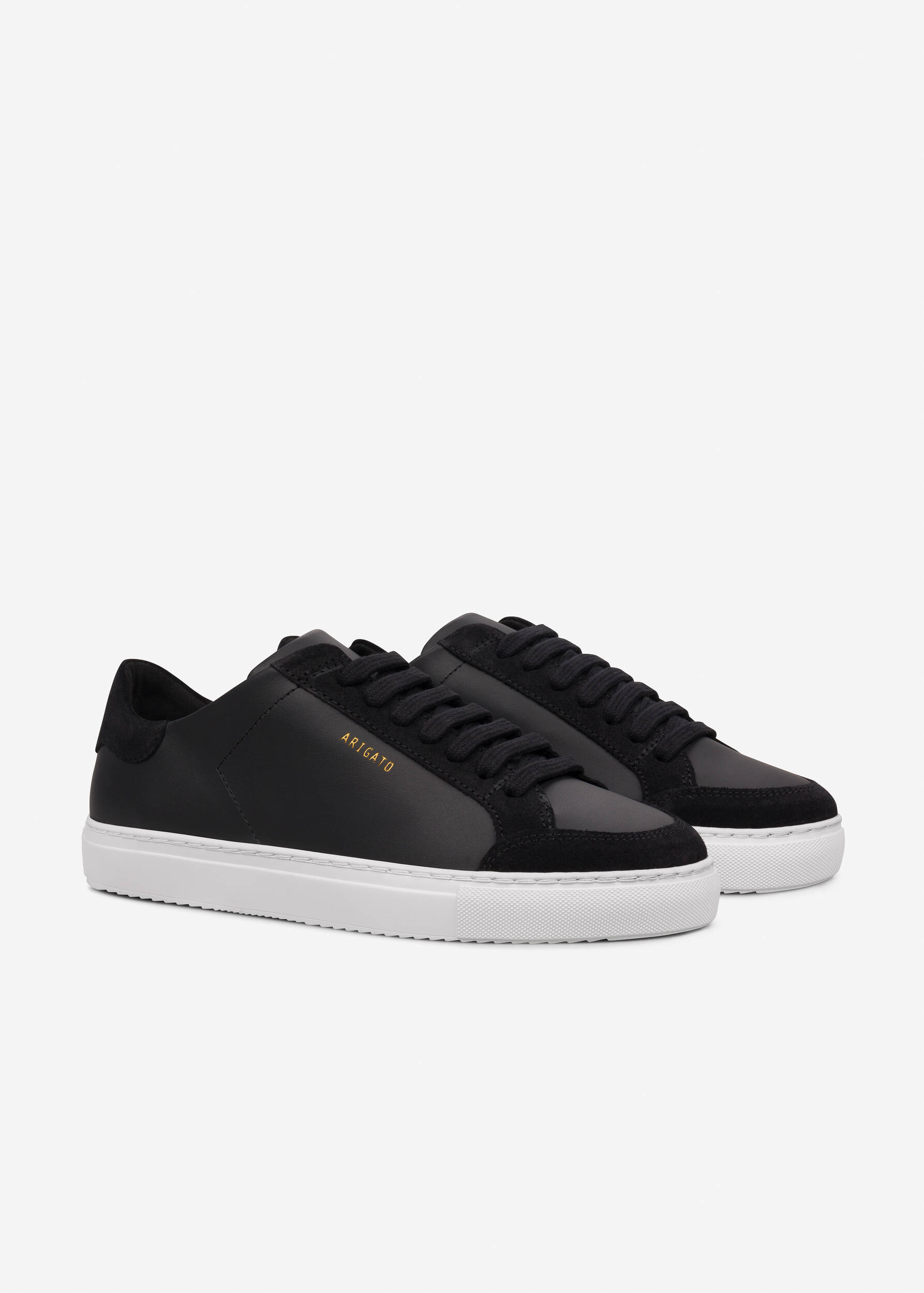 Clean 90 Triple Sneaker