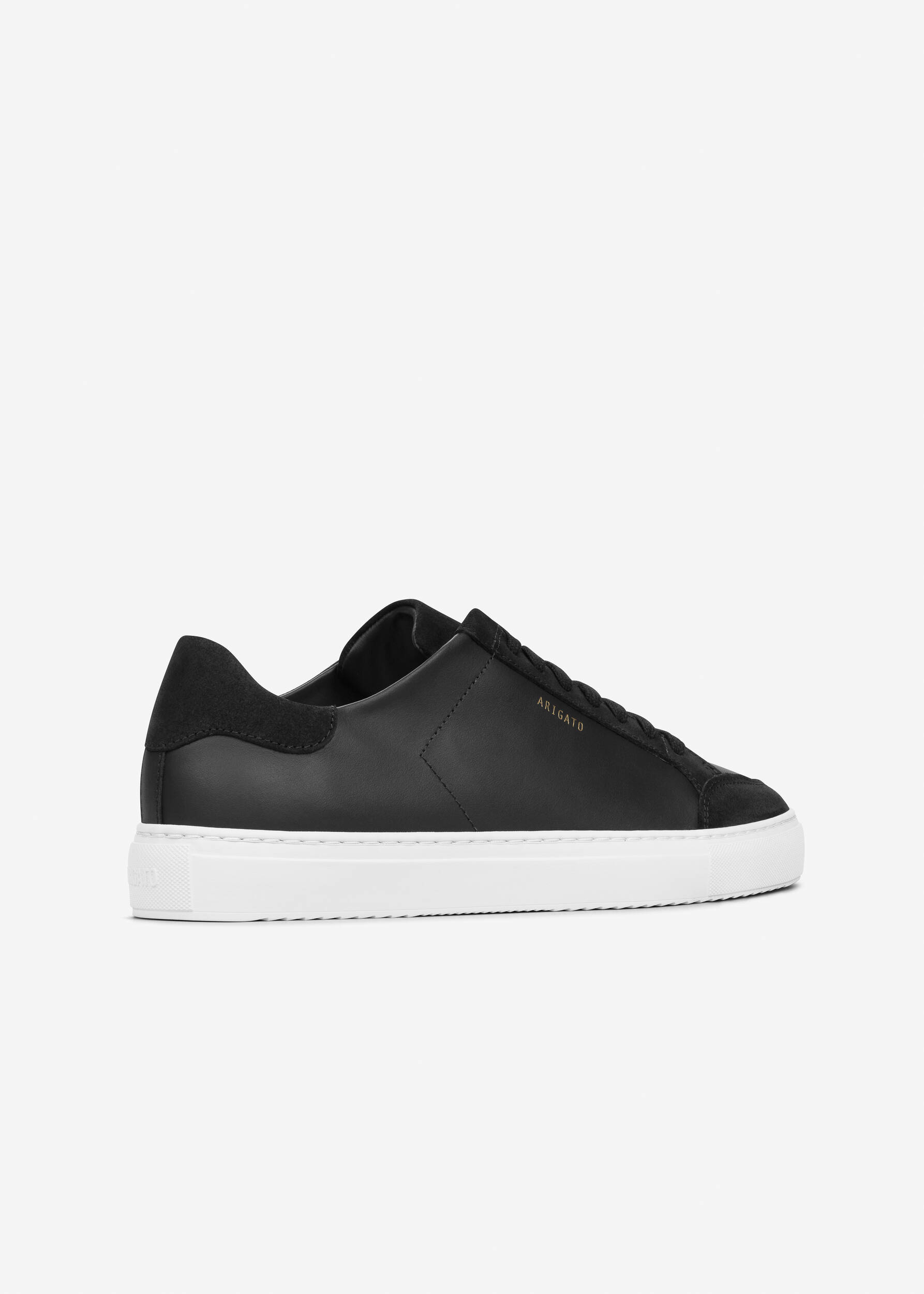 Clean 90 Triple Sneaker