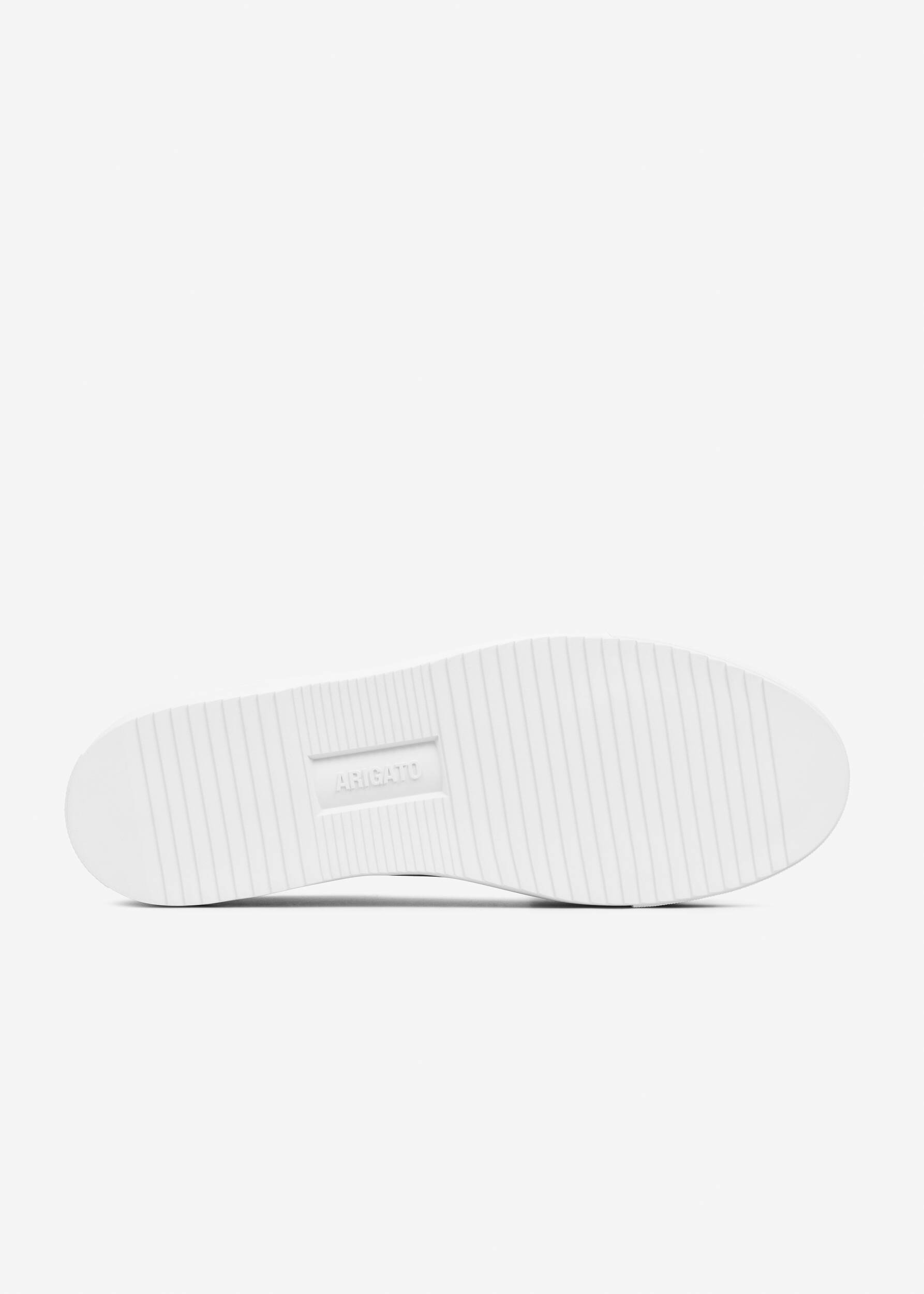 Clean 90 Triple Sneaker