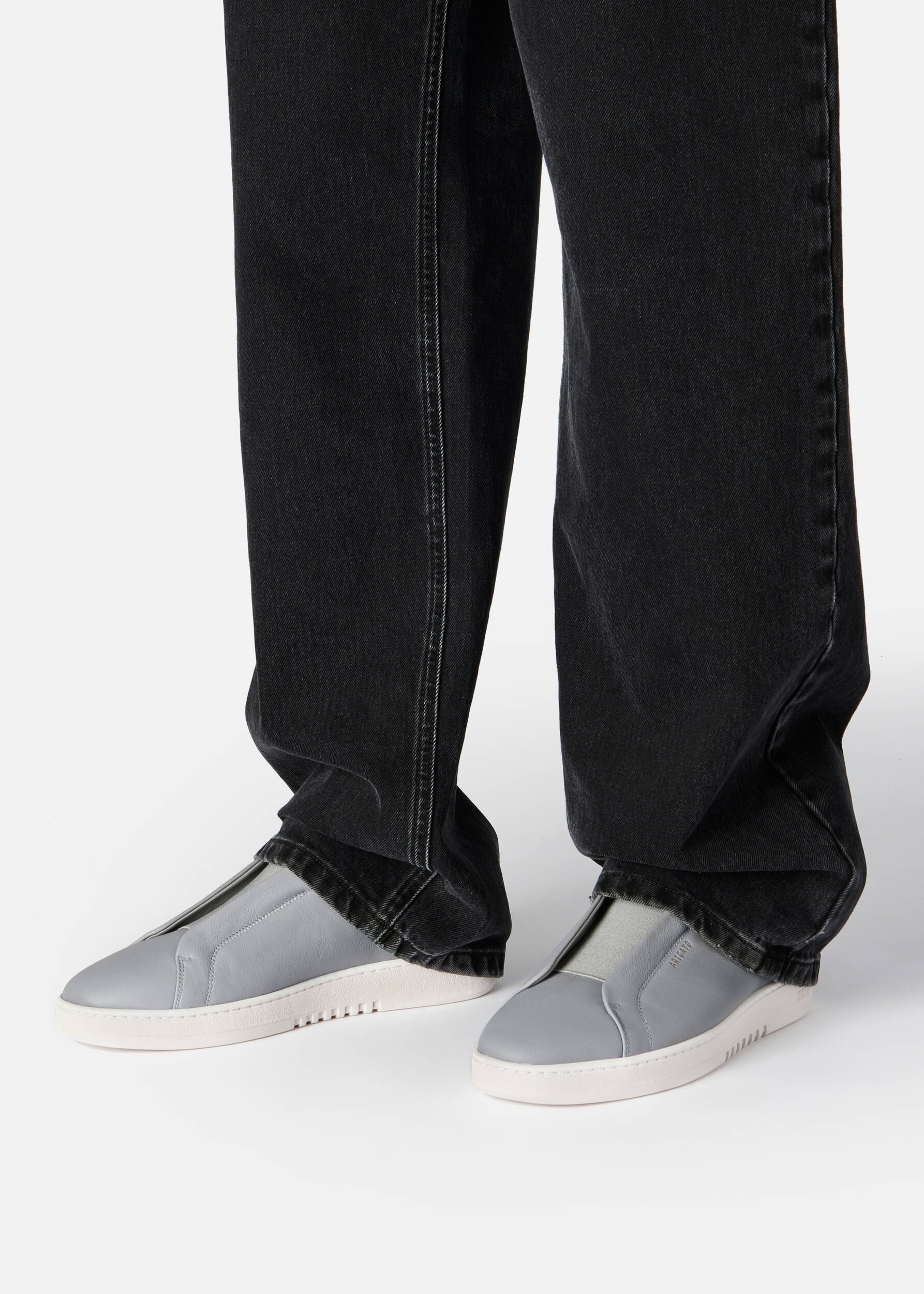 Dice Laceless Sneaker