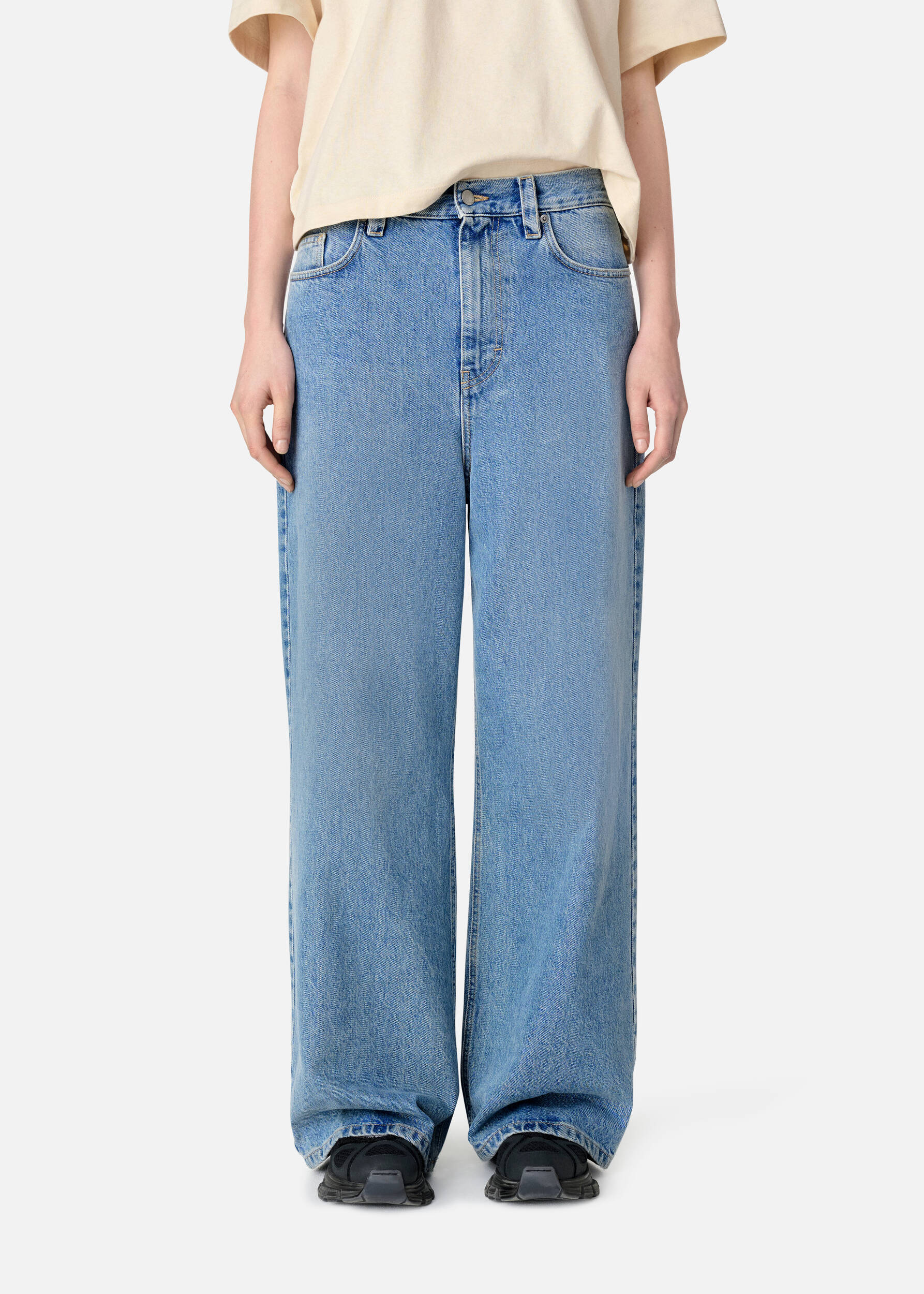 Clara Wide-Leg Jeans
