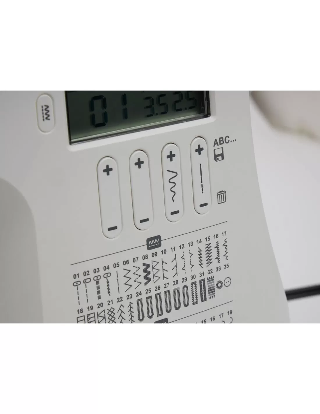 SINGER C5955 SEWING MACHINE WITH EXTENSION TABLE