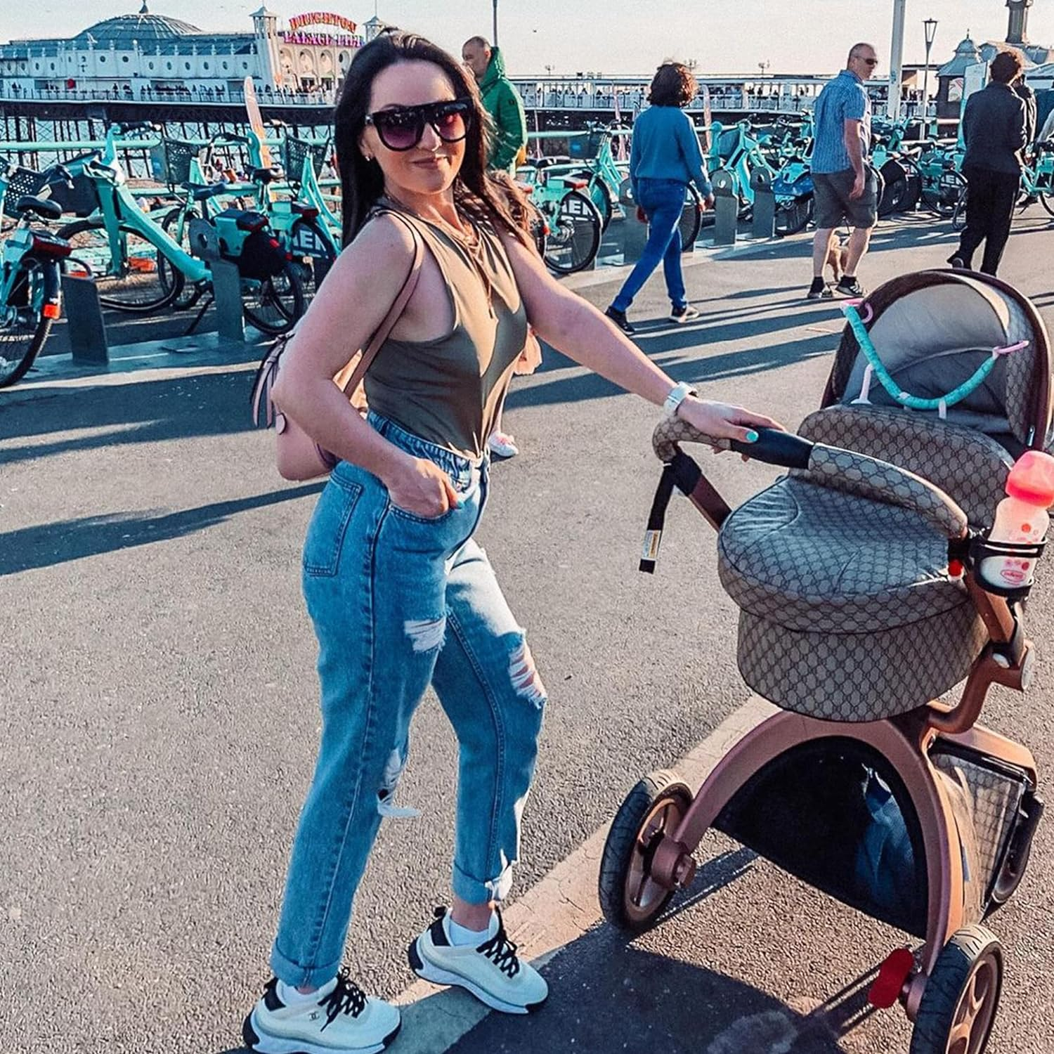 Hot Mom Baby Stroller: Baby Carriage with Adjustable Seat Height Angle and Four-Wheel Shock Absorption,Reversible,High Landscape and Fashional Pram