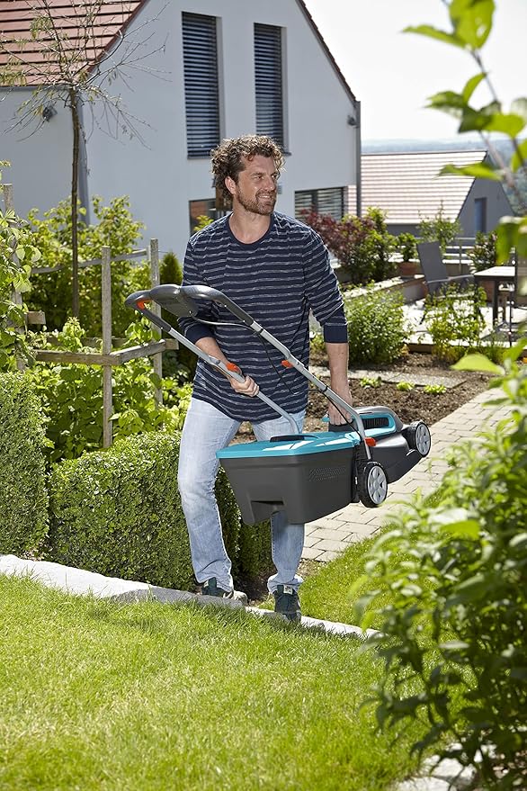 Powermax Li-40/32Gardena Battery Lawnmower: Lawnmower up to 280 m², Cutting Width 32 cm, Capacity 40 L, Cutting Height 20-60 mm, Folding Handlebar, Battery and Charger (5033-20)