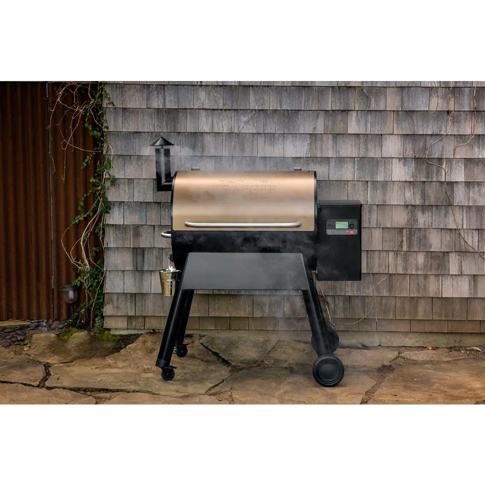Pro 780 Wifi Pellet Grill and Smoker in Bronze