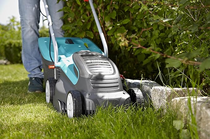 Powermax Li-40/32Gardena Battery Lawnmower: Lawnmower up to 280 m², Cutting Width 32 cm, Capacity 40 L, Cutting Height 20-60 mm, Folding Handlebar, Battery and Charger (5033-20)