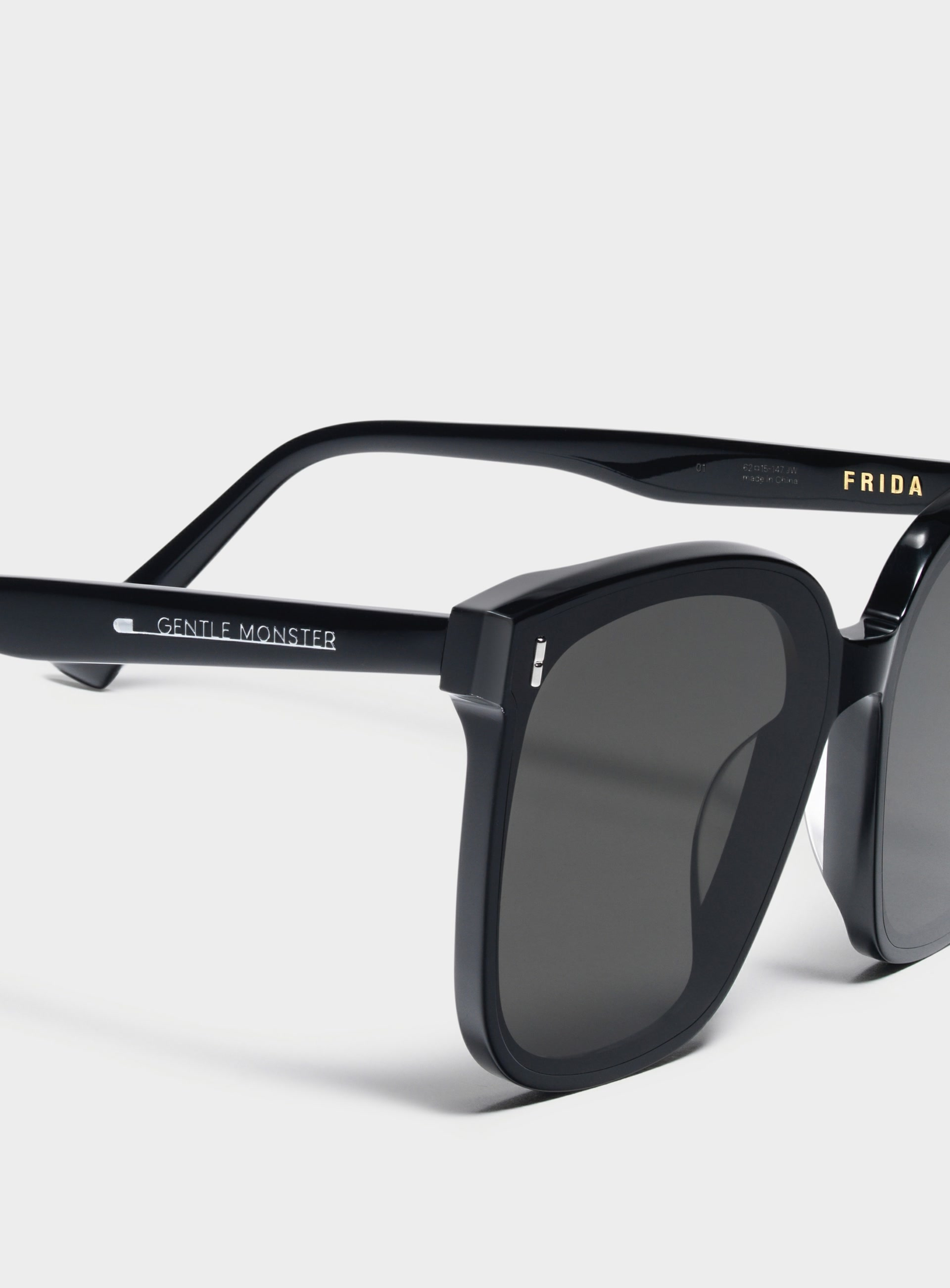 Gentle Monster Frida 01