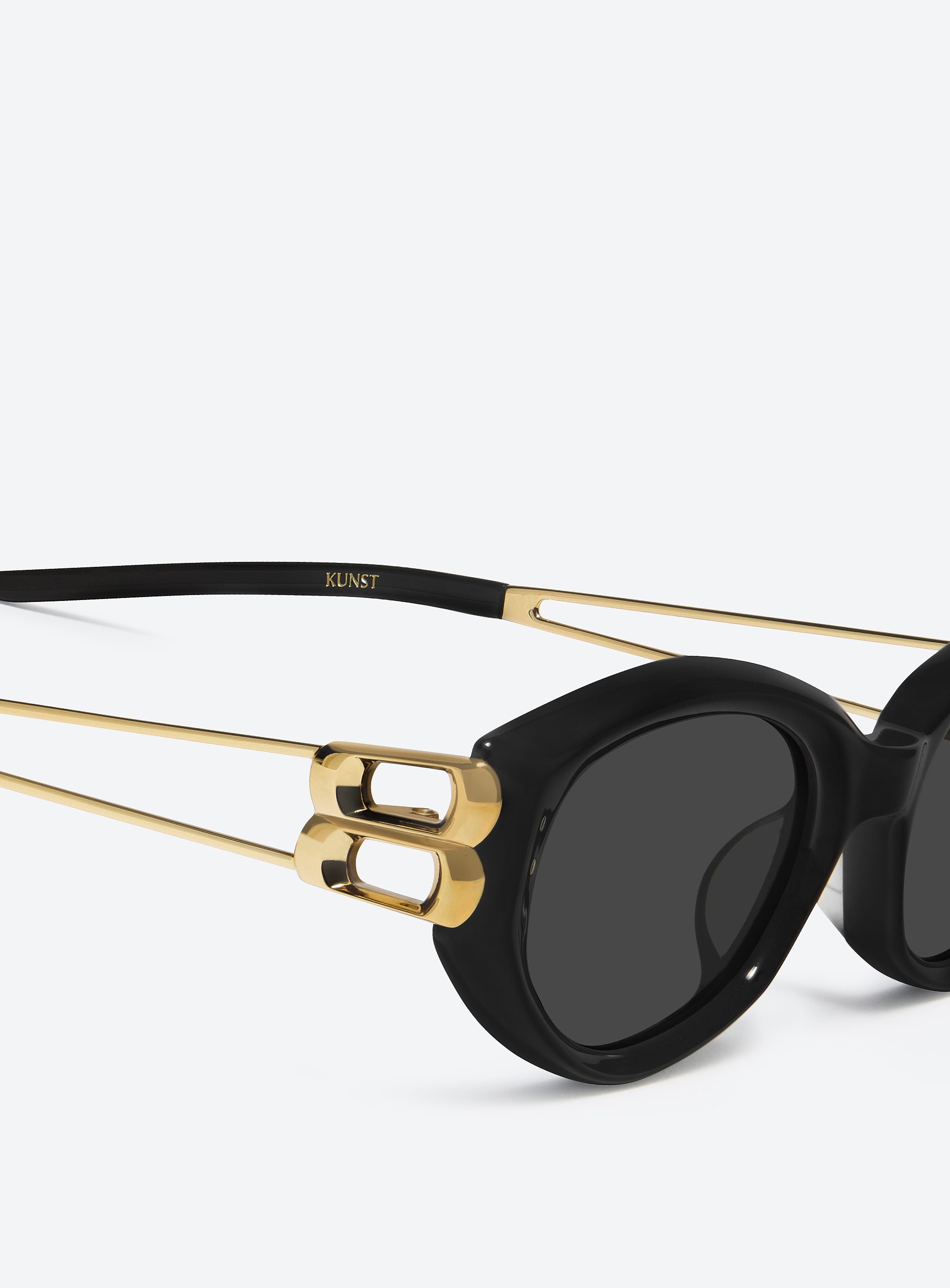 Gentle Monster Kunst 01GD