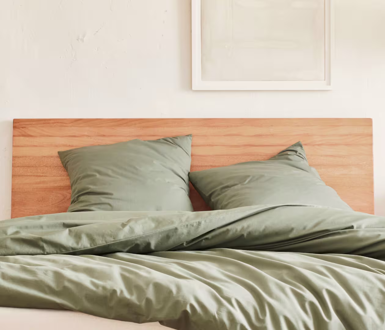 LUCA solid wood storage bed