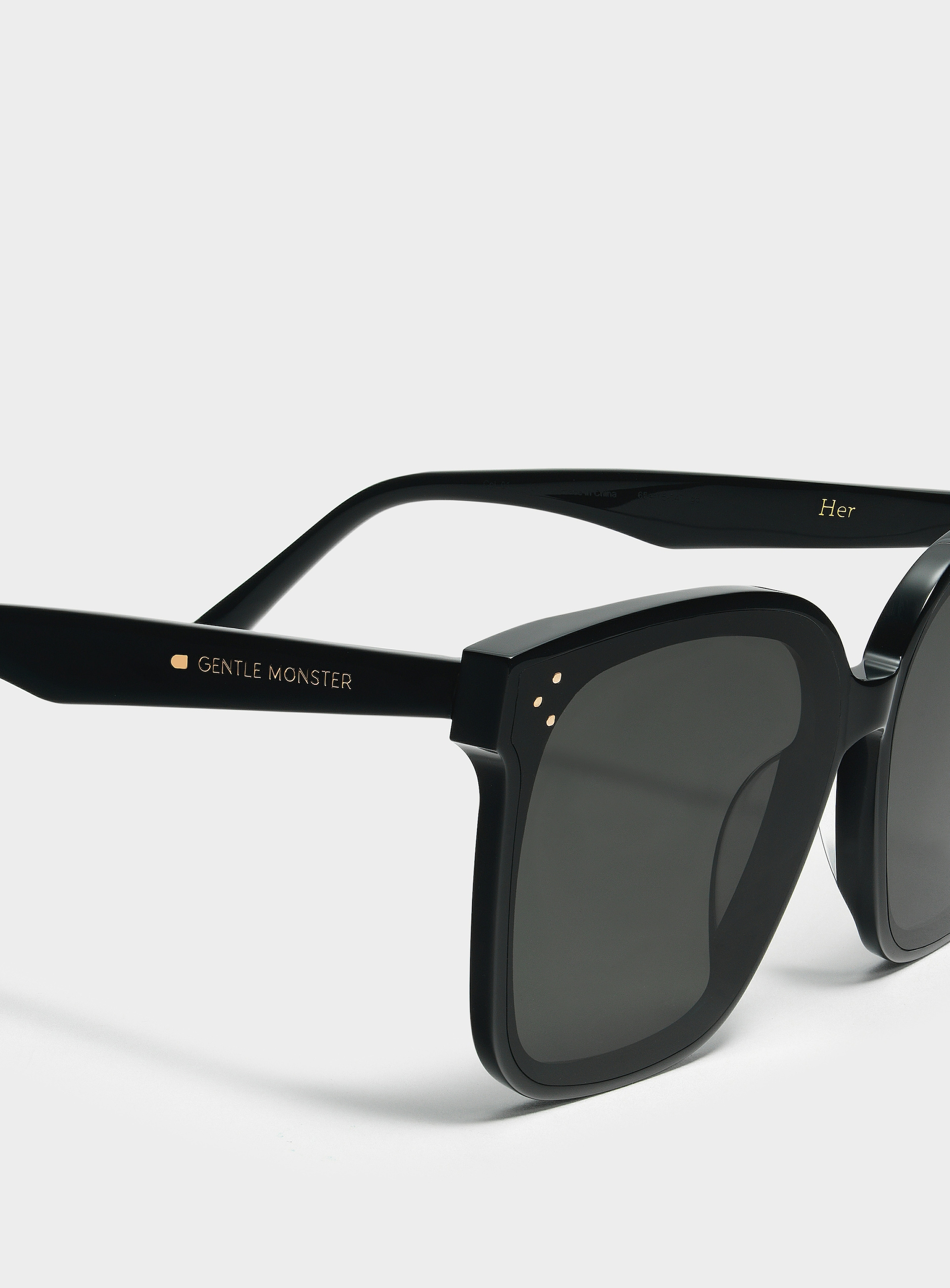 Gentle Monster Her 01