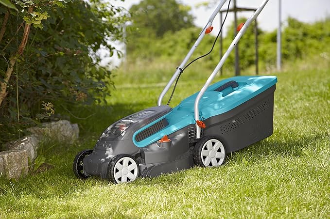 Powermax Li-40/32Gardena Battery Lawnmower: Lawnmower up to 280 m², Cutting Width 32 cm, Capacity 40 L, Cutting Height 20-60 mm, Folding Handlebar, Battery and Charger (5033-20)