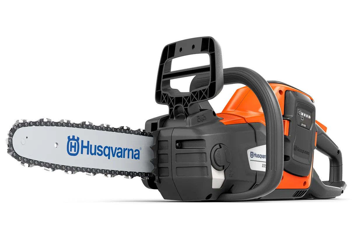 Husqvarna Power Axe 225i (battery and charger included)