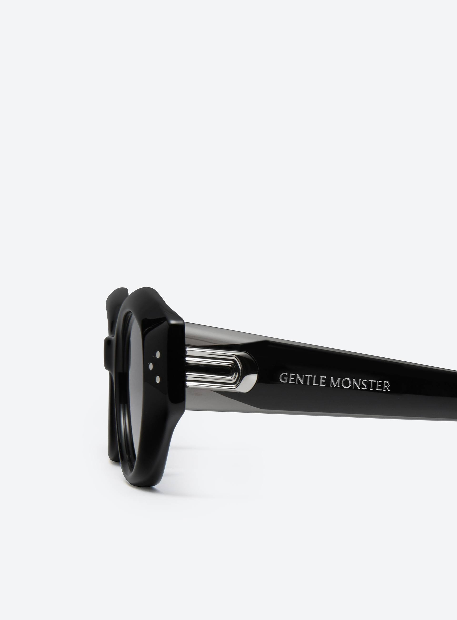 Gentle Monster Dada 01 sunglasses