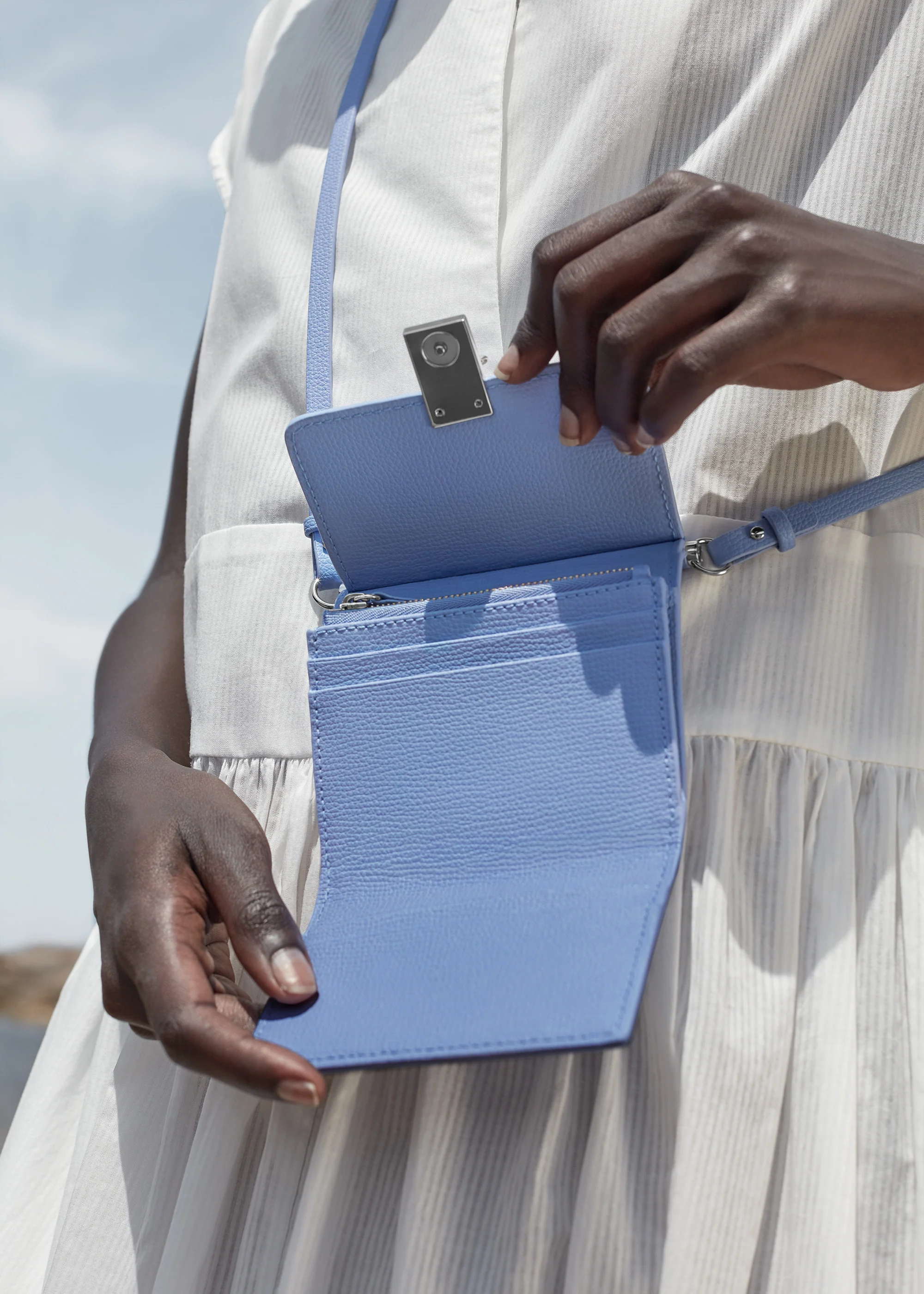 Numéro Sept Crossbody Wallet - Textured Lavender