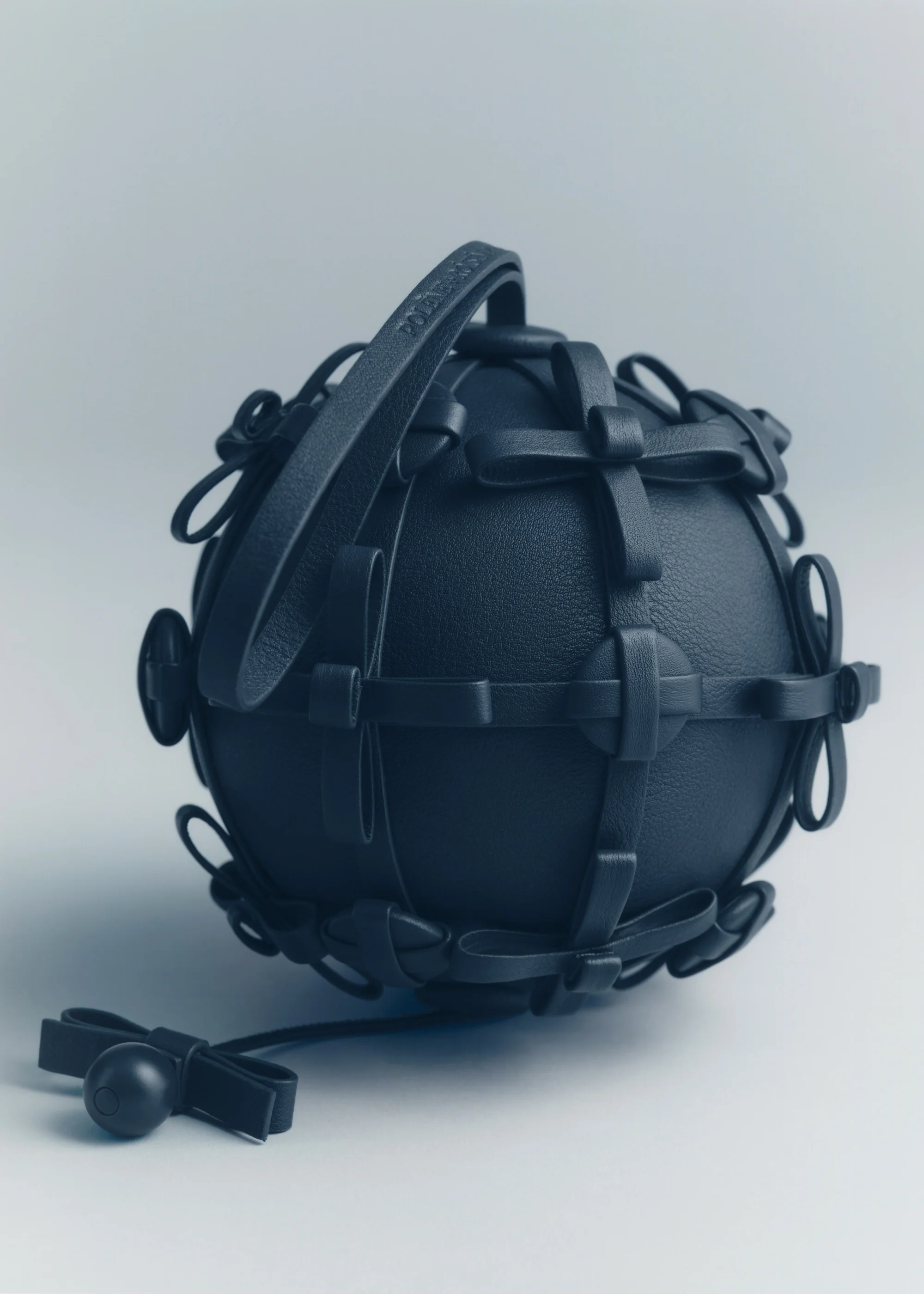 Button Bow Sphere-Edition Ink