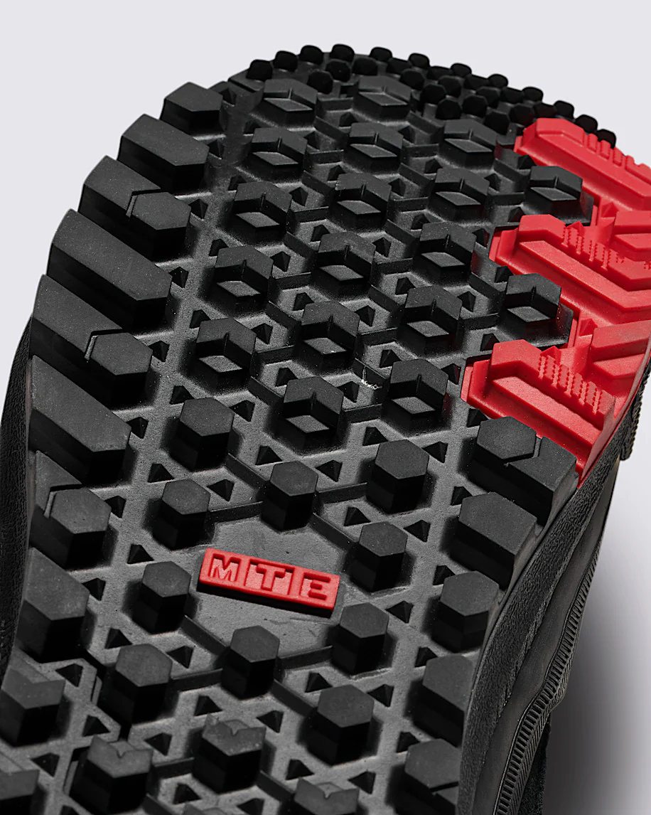 Sk8-Hi GORE-TEX Insulated Shoe