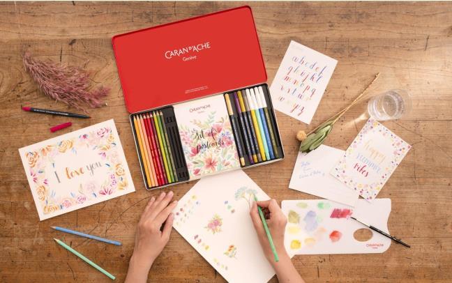 Botanical colouring and lettering set by Julie Thomas + 1 online class
