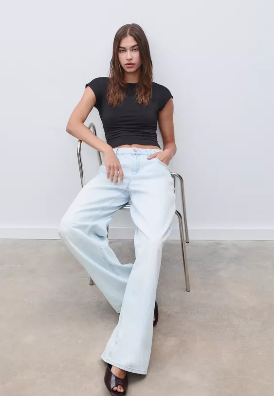 Low wide-leg jeans
