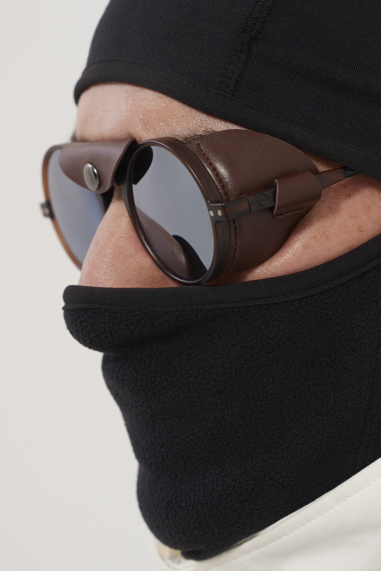 #G Hazel Intense Light