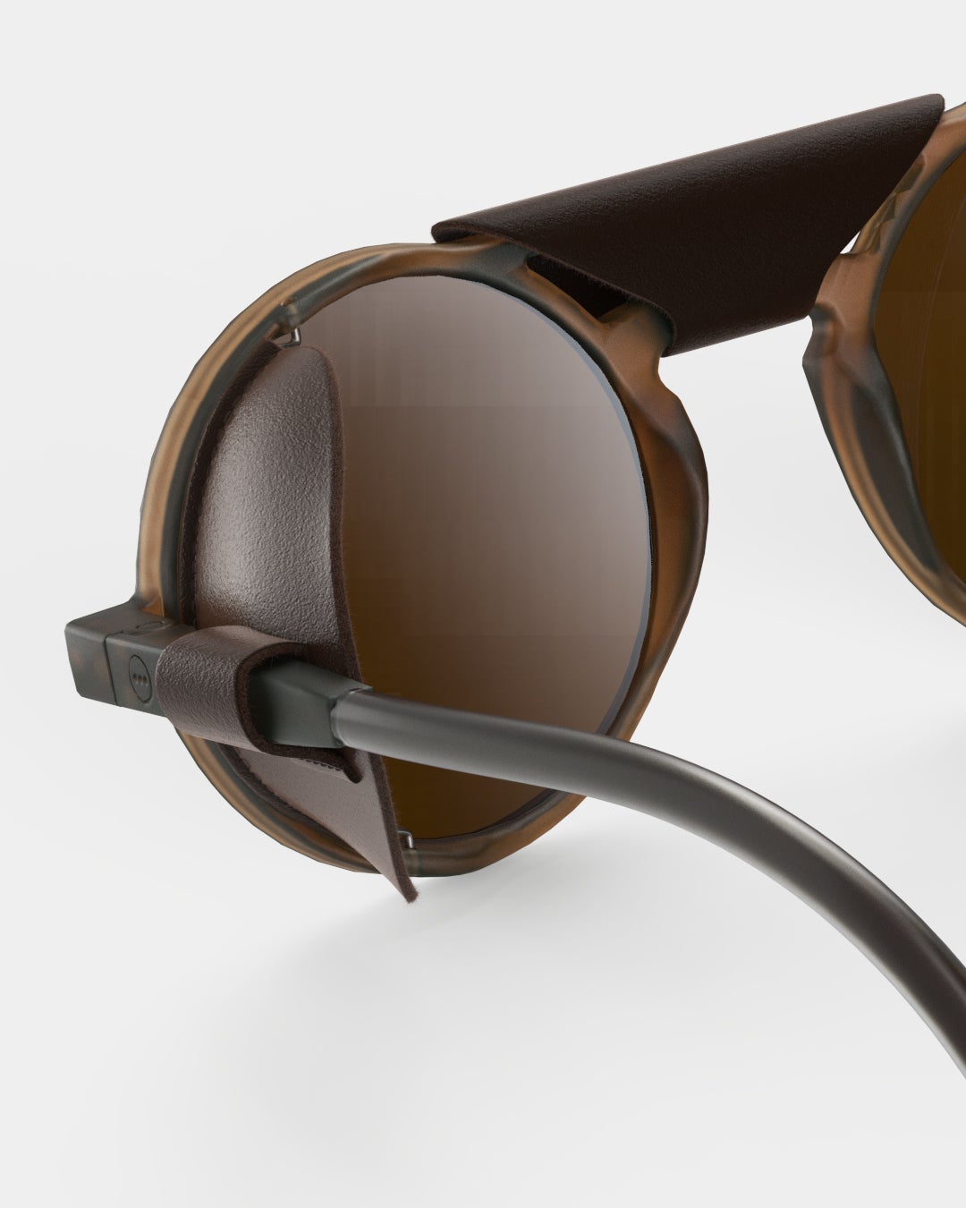 #G Hazel Intense Light