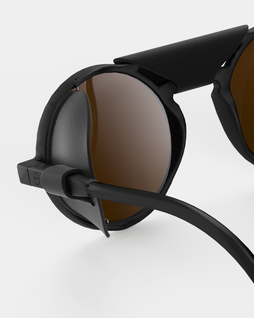 #G Black Intense Light